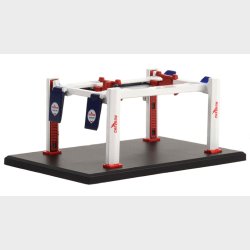 Greenlight - Chevron Gasolines, Four-Post Lift