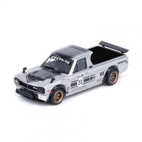 INNO64 - Nissan Sunny Hakotora Falken Tires