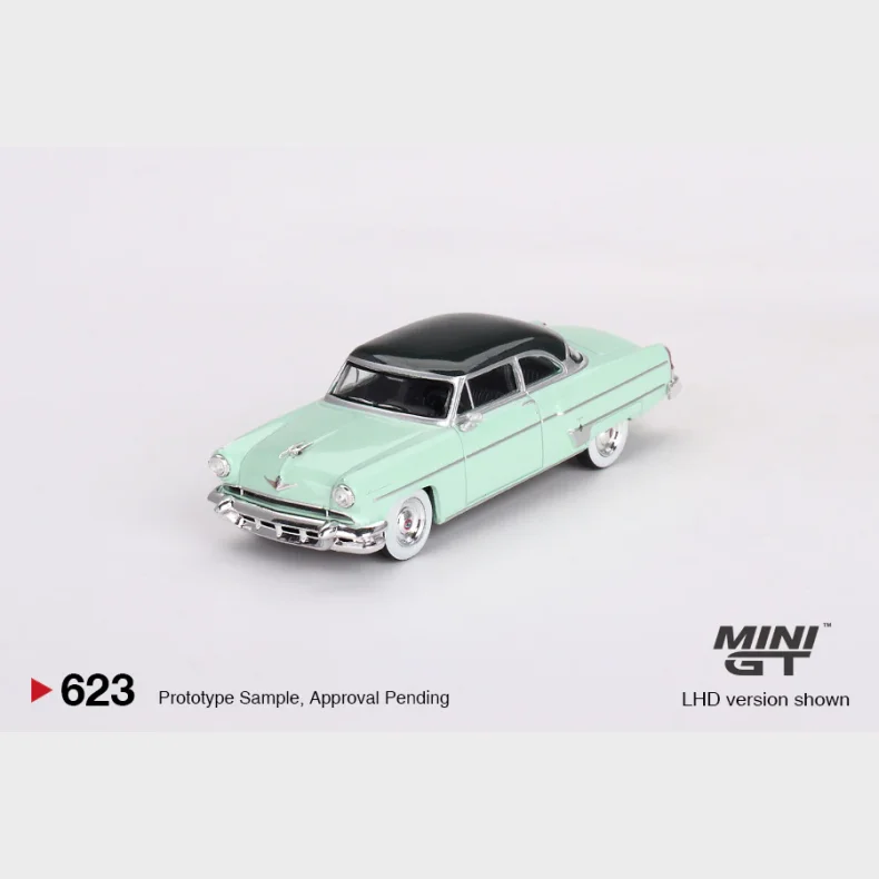 Mini GT 1:64 Lincoln Capri 1954 Arctic White / Atlantic Blue