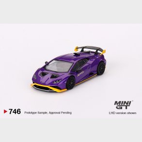 See our products in stock from Mini GT page 2/7