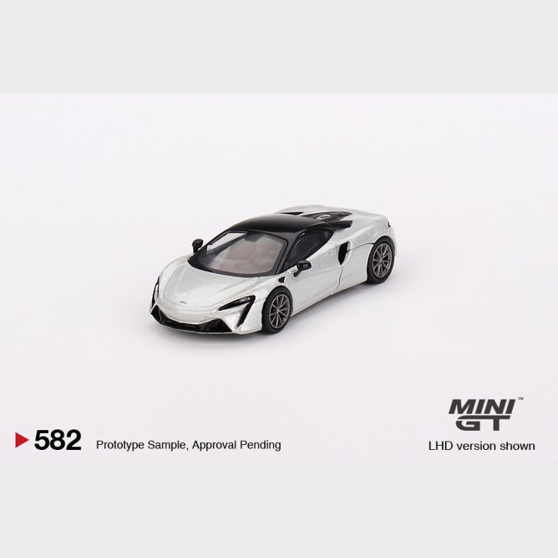 Mini GT - McLaren Artura
