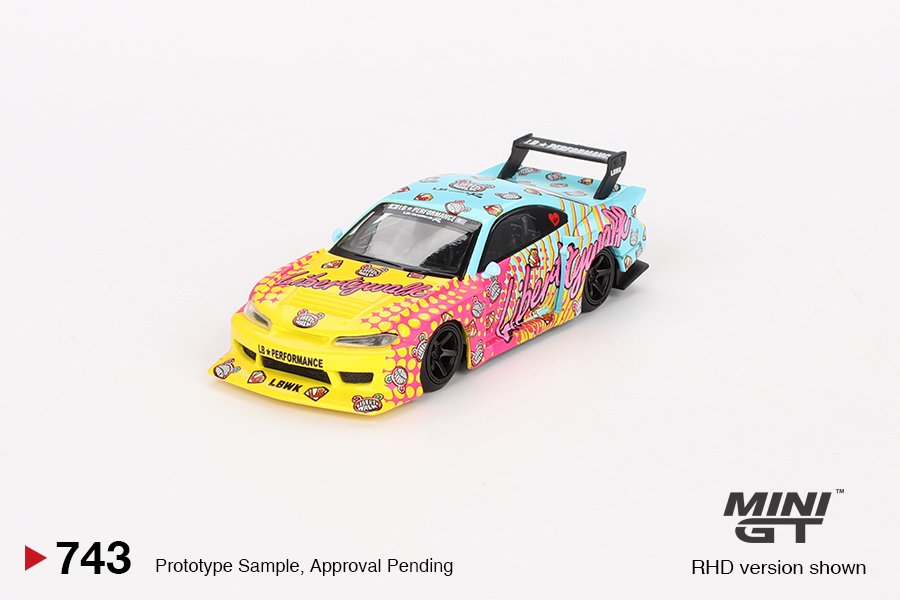 Mini GT - 1999 Nissan Silvia S15 LB-Super Silhouette Kuma