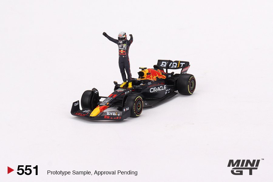 Mini GT - 2022 Red Bull Racing RB18, #11 Sergio Perez